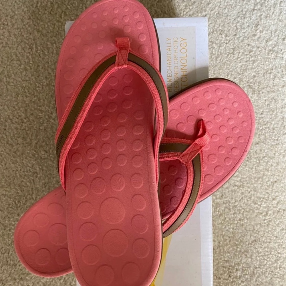 Vionic/Orthaheel flip-flops 11 NIB